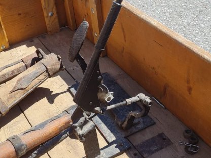 Bild 3:Pferdewagen, Gummiwagen