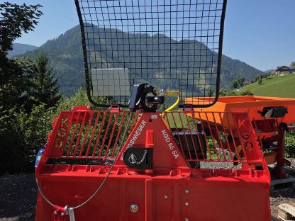 Funk-Forstseilwinde mit Seilausstoß 6,5 t KGD 65 SA 1,9 m