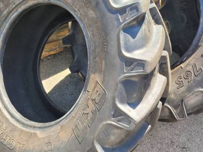 Bild 2:Traktorreifen