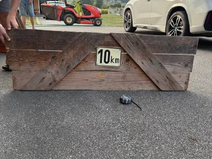 Bild 8:Anhänger - stabil und einsatzbereit 10 km/h