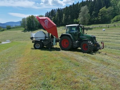 Bild 7:Kuhn i-Bio Presswickelkombination