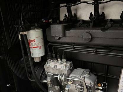 Bild 5:Stromaggregat 30 kW Diesel