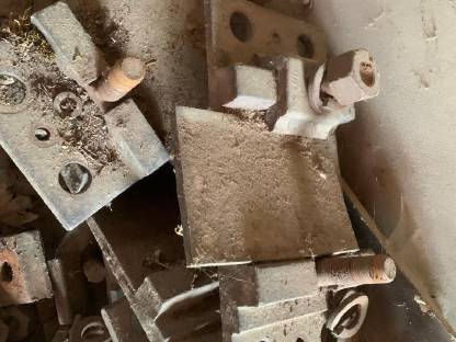 Bild 2:Eisenbahnschienen, Eisenträger