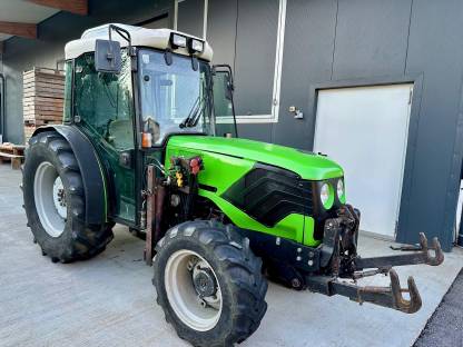 Deutz Agrocompact F85 Obstbautraktor
