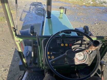 Bild 7:Fendt + Frontlader 305 LSA Stoll Farmer 309 307 308 F15