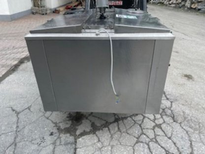 Bild 2:Milchtank Westfalia