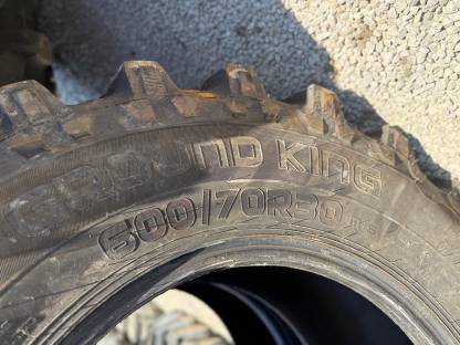 Bild 9:Reifen 710/70R42 und 600/70R30 Nokian Steel Belted Traktor