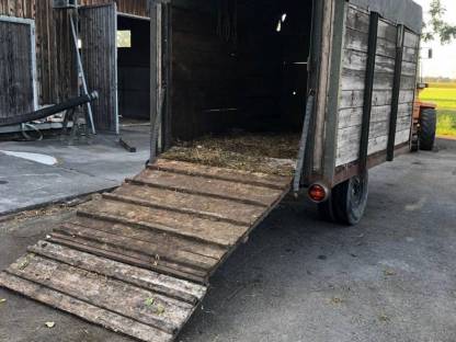 Bild 3:Viehanhänger