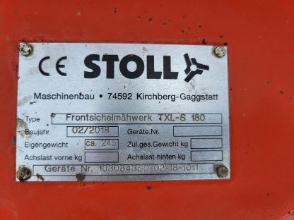 Bild 3:STOLL Frontschelmähwerk FMS180 mit STOLL Anbausauger SuperHE