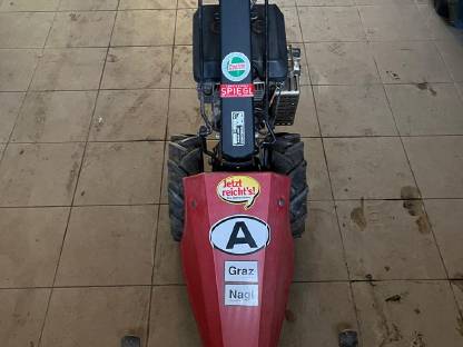 Bild 5:Miststreuer Motormäher