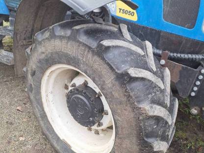 Bild 3:Traktorreifen