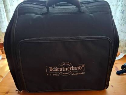 Bild 3:Steirische Harmonika G, C, F, B