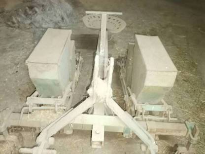 Bild 2:Maissetzmaschine 2-reihig