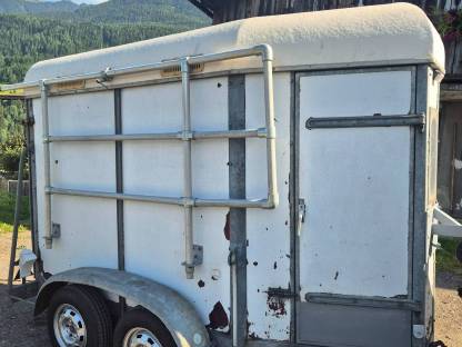 Bild 4:Viehanhänger Kumo 002