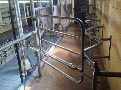 Bild 2:Mekstand und Milchtank