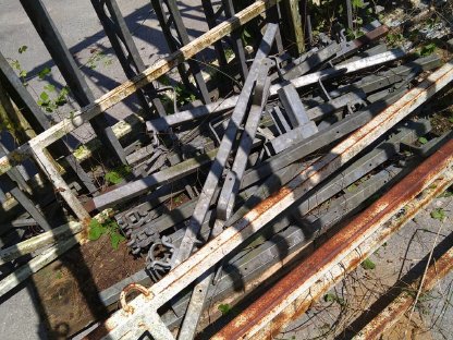 Bild 5:Konsolengerüst, Hängegerüst, Schutzgerüst, Dachfanggerüst