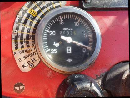 Bild 4:Massey Ferguson 240 mit Frontlader