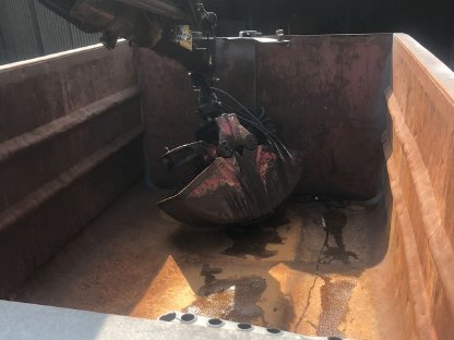 Bild 2:Abrollcontainer mit Hiab 102 S2