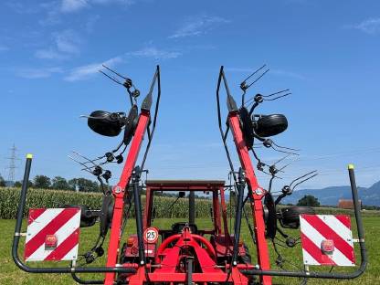 Bild 4:Kreiselheuer Vicon Fanex 643