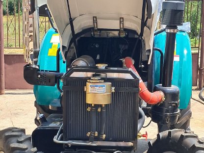 Bild 3:Traktor LW 304HS