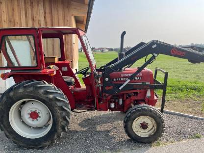 Bild 4:International Traktor