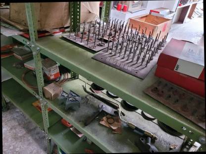 Bild 5:Großes Ersatzteillager