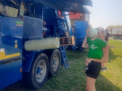 Bild 5:Maisballenpressen