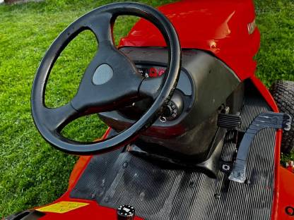 Bild 4:Kubota Rasenmähertraktor