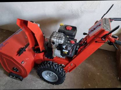 Bild 2:Simplicity Schneefräse SIP1728SE