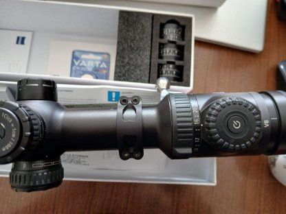 Bild 4:Zeiss V8 2,8-20x56 Zielfernrohr mit ASV ballistischer Verstellung