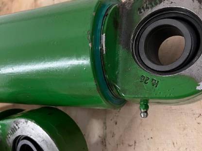 Bild 2:Hubzylinder John Deere 85 mm