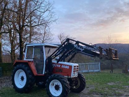 Steyr 8080 A mit Industrie-Frontlader