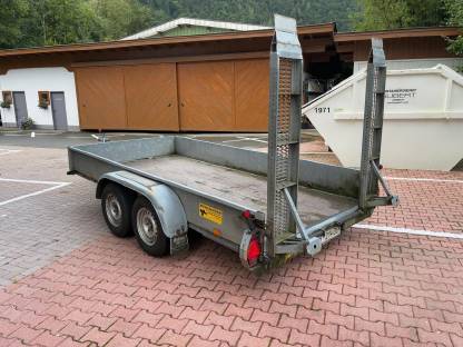 Bild 2:PKW-Anhänger Humbaur HTK-Garant