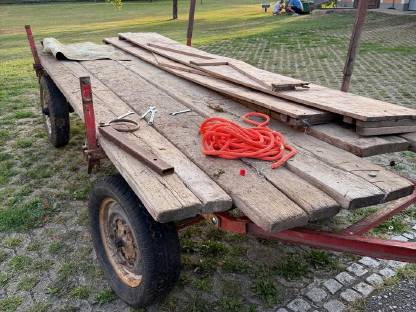 Bild 7:Anhänger - stabil und einsatzbereit 10 km/h