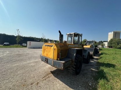 Bild 4:Liebherr Radlader L531 mit Hochkippschaufel
