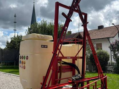 Bild 9:Feldspritze Holder IS-61 gut erhalten, einsatzbereit