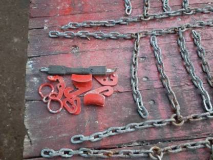 Bild 3:Schneeketten Reparaturstücke