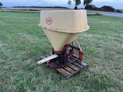 Bild 2:Vicon Pendelstreuer Kunstdüngerstreuer