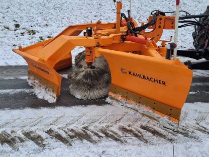 Bild 6:Kahlbacher Schneepflug/Spitzpflug