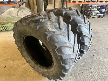 Reifen 540/65 R28 Michelin XM 108