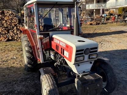 Bild 2:Steyr 8055