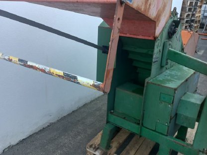 Bild 3:Bosch Holzhäcksler