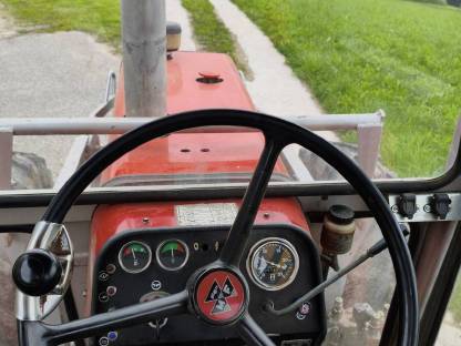 Bild 7:Ferguson MF 595 mit Frontlader