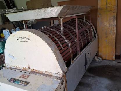 Bild 2:Traubenpresse Weinpresse