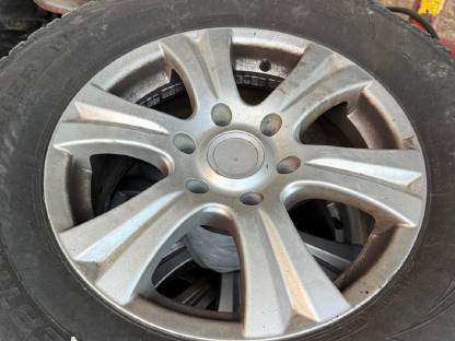 Reifen mit Felge Toyota Hilux