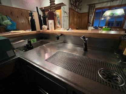 Bild 6:Heurigenschank und Buffet/Vitrine komplett inkl. Kühlladen