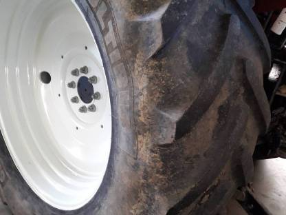 Bild 2:Traktor Reifen Micheline Multibib