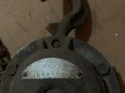 Bild 4:Epple Silofräsen Stirnrad-Kettenzug 500 kg