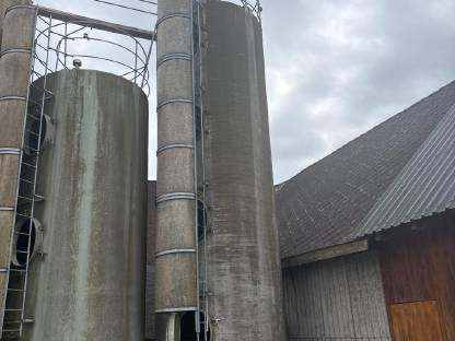Polyester Silo