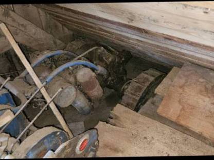 Bild 5:2 Vogel & Noot Motormäher mit 2 Mähbalken und Bandrechen